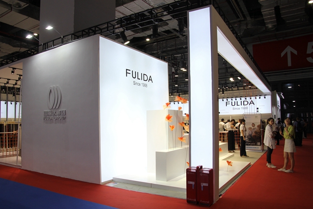 15698317991545206wY8.jpg IMG_6211_副本_副本.jpg